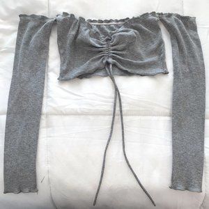 Off the shoulder-sleeve crop top